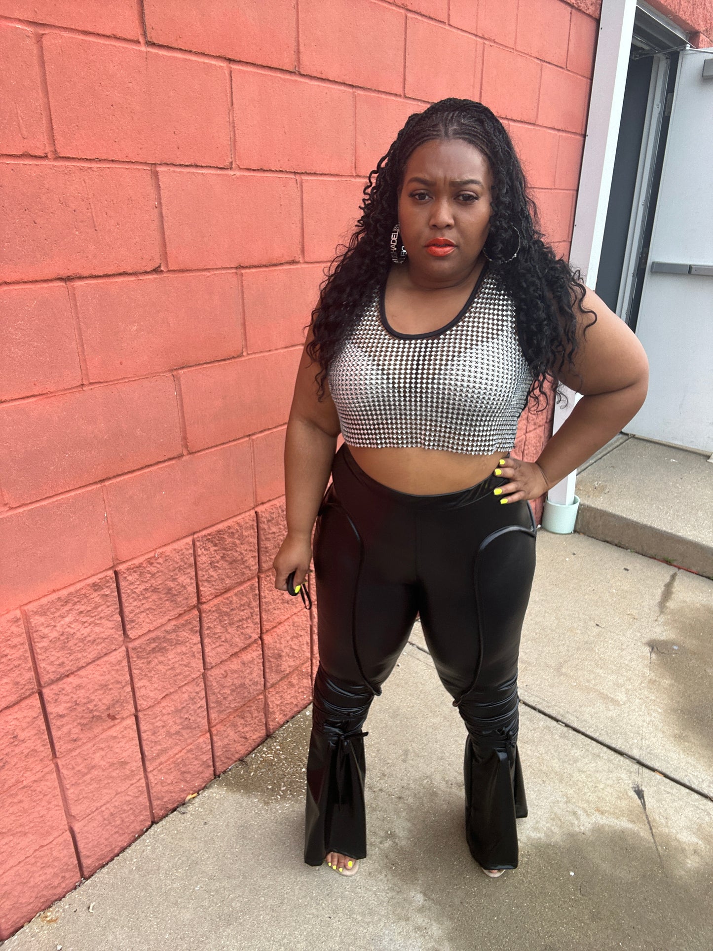Diamond girl crop